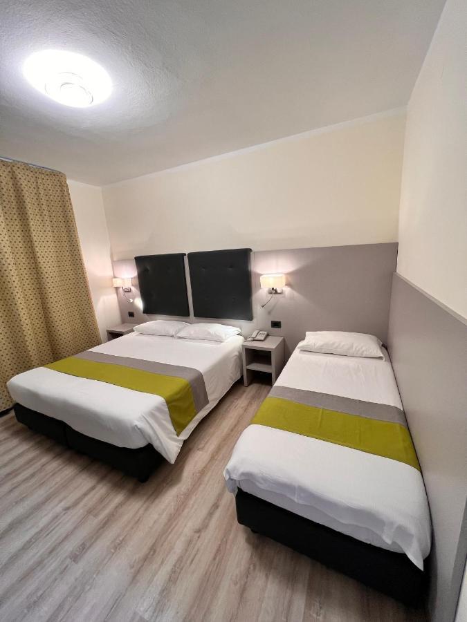Hotel Aurora 3*